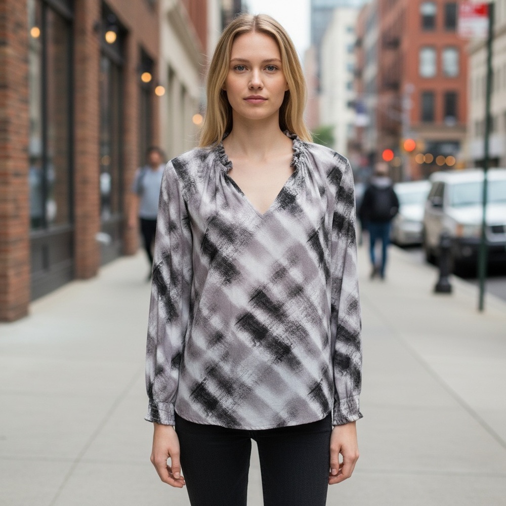 Cloth & Stone Black and‎ White Checkered Blouse